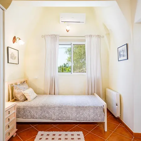Fonte Fria House